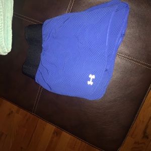 Under Armour shorts Large